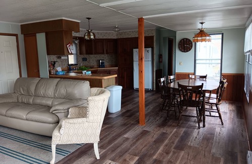 Angola Cottage | Private Lake Getaway on exclusive Perch Lake