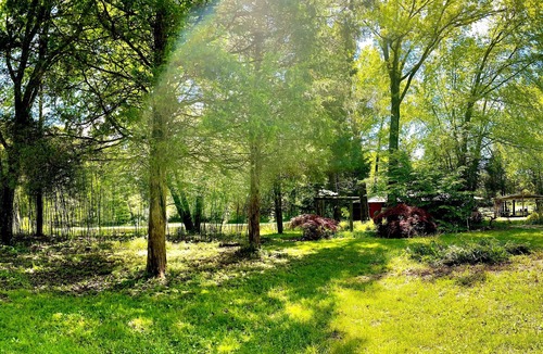 Morrow House | Private lake house garden resort