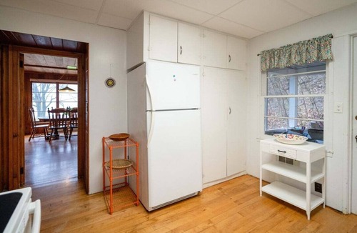 Grand Haven Cottage | Private Lake Michigan Lakefront Retreat w/Beach