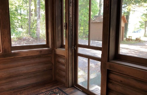 Hayward Cabin | Private Lot on Little Round!