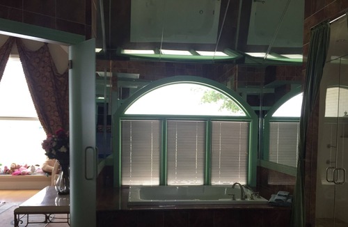 Maxwell House | Private Mansion on Geist Lake / Reservoir: NE Indianapolis - no neighbors