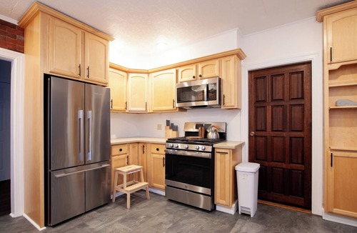 Brooklin House | Private Oceanfront Oasis 4-bedroom house in Brooklin perfect for your getaway