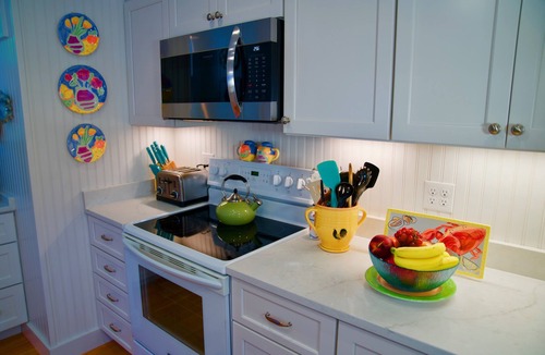 Rockport Cottage | Private Pet Friendly hideaway near the beach and town center.