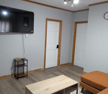 Middleborough House | Private Room in 3-bedroom apartment
