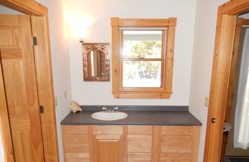 Southwest Harbor House | Private Room, Own Bathroom With Handicap Shower In Quiet, Private Home.