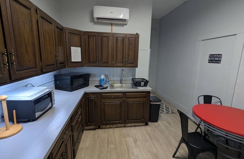 Robinson Apartment | Private Studio Room with Queen Bed