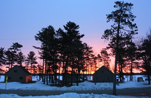 Ponsford House | PROMO 22% WEEKLY DISCOUNT Beautiful, Clean, Home on Lake with Resort Amenities