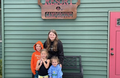 Ponsford House | PROMO 22% WEEKLY DISCOUNT Beautiful, Clean, Home on Lake with Resort Amenities