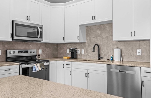 Traverse City Apartment | *Promo Price* New downtown Apt, Pine 310