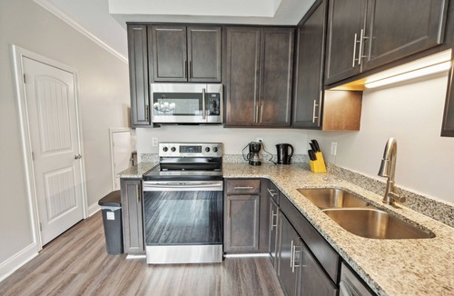 Clarksville Apartment | Properties by Preston I 2Bd/2bth Townhome