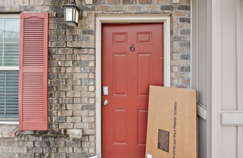 Clarksville Apartment | Properties by Preston I 2Bd/2bth Townhome