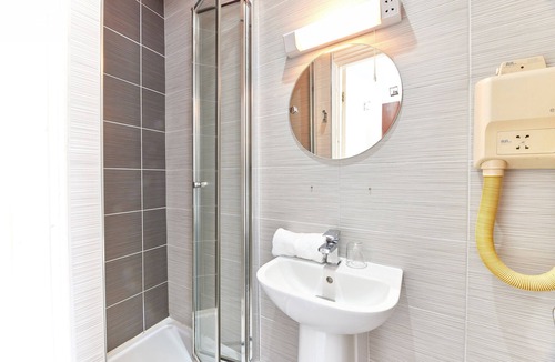 Jesmond Bed & Breakfast | Properties Unique | Dene Rooms Twin 39