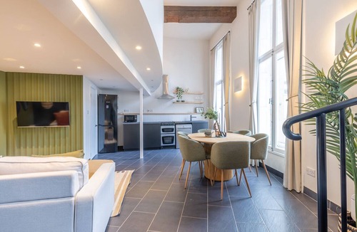 Newcastle-upon-Tyne Apartment | Properties Unique | Watergate