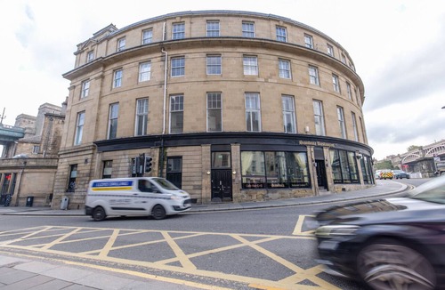 Newcastle-upon-Tyne Apartment | Properties Unique | Watergate