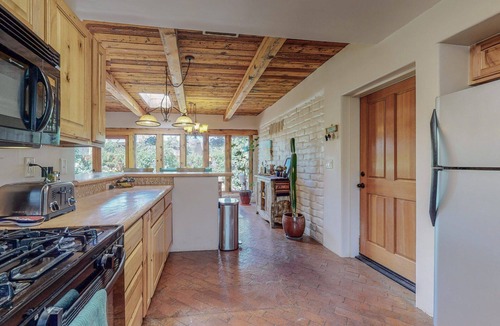 Rio Grande Blvd House | Pueblo Home Minutes to Old Town
