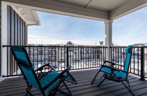 Whitestown Apartment | Purple Rain Spacious 2BR 2BA 2 King Beds Gym WFH