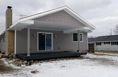 Pinconning Cabin | QUAINT CABIN ON THE SAGINAW BAY