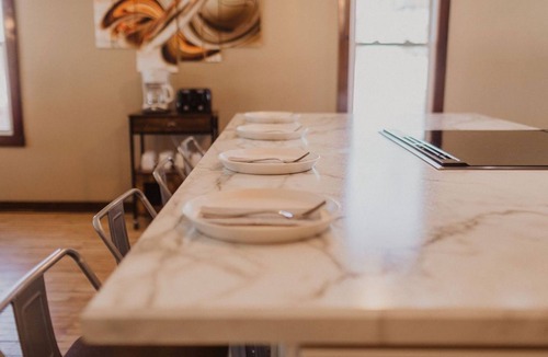 Hayward House | Quaint Farmhouse in the middle of your outdoor fun