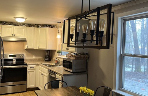 South Casco House | Quaint home in the heart of the Lake Region!