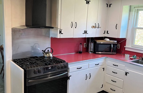 Chilmark House | Quaint & Quiet Quitsa: 3-bedroom house with WiFi, AC in peaceful Chilmark