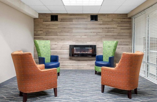 Richmond Hotel | Quality Inn and Conference Center