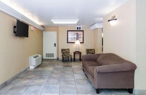 Chicopee Hotel | Quality Inn Chicopee-Springfield