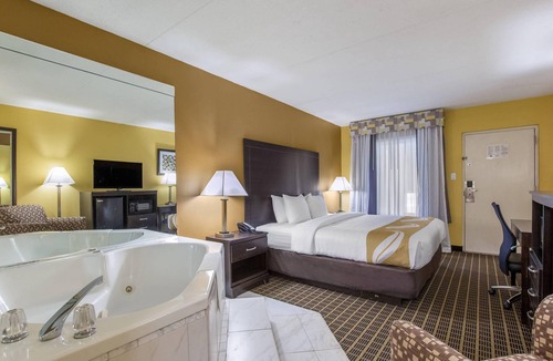 Pittsburg Hotel | Quality Inn London North