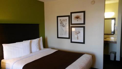 Oshkosh Hotel | Quality Inn Oshkosh Aviation Park