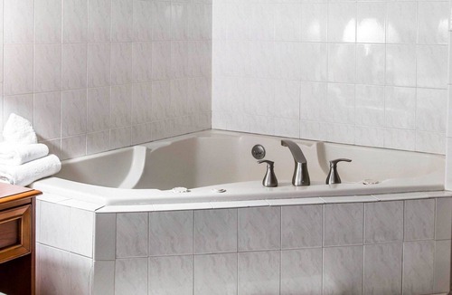 Southfield Hotel | Quality Inn Southfield - Detroit