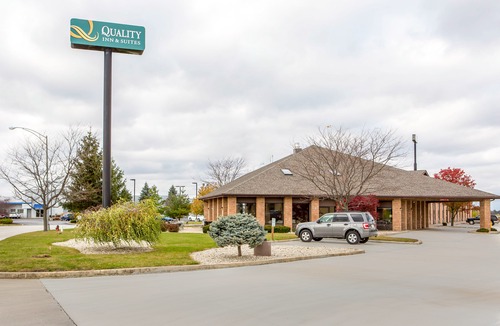 St. Marys Hotel | Quality Inn St. Mary's