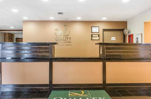 St. Marys Hotel | Quality Inn St. Mary's