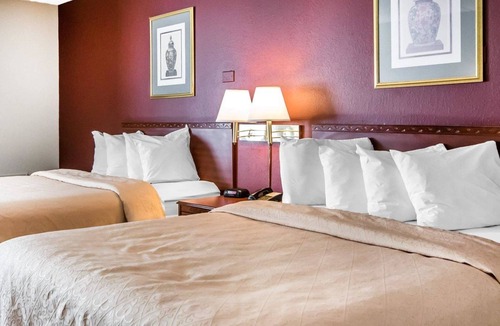 Elizabethtown Hotel | Quality Inn & Suites Elizabethtown