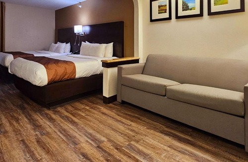 Cahokia Hotel | Quality Inn & Suites near St Louis and I-255
