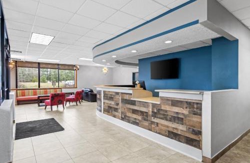 Grayling Hotel | Quality Inn & Suites