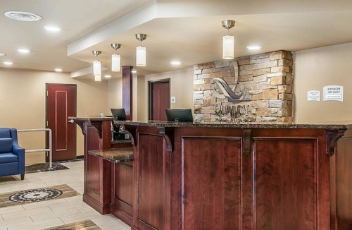 Houghton Hotel | Quality Inn & Suites Houghton