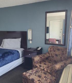 Amarillo Apartment | Queen Bed Hotel Room 218