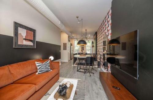 Mount Auburn House | Queen City Views Suites