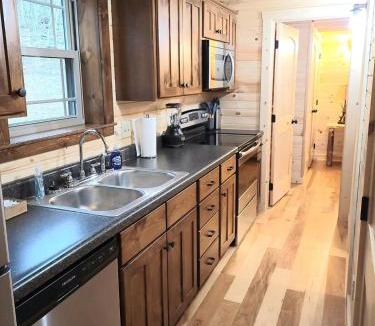 Rockbridge House | Queen of Hearts