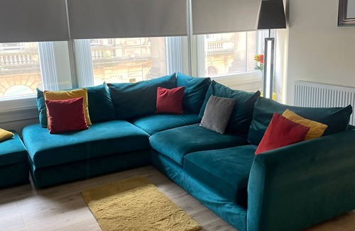Newcastle-upon-Tyne Apartment | Queen Street Quayside Apartment: NE1 Grade 2 Listed