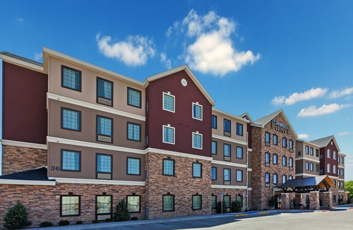 Amarillo Apartment | Queen Suite | Free Daily Breakfast, Indoor Pool + Fitness Center