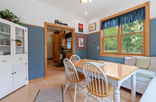 Ephraim Cottage | Quiet and Serene, Central Location, Dog Friendly!