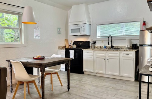 Central Oklahoma City Apartment | Quiet, clean 1BR 4 mins from OCU — guests book it again and again #19B