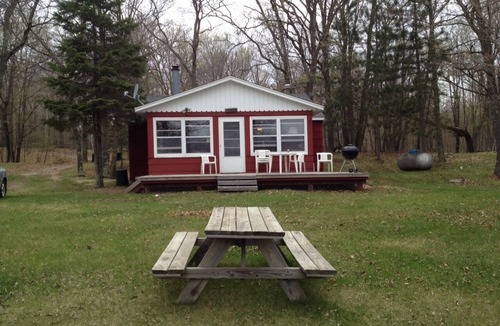 Remer Cabin | Quiet, Cozy Cabin on 400 feet of Beautiful Thunder Lake