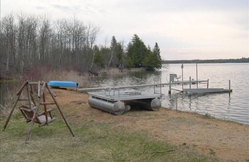 Remer Cabin | Quiet, Cozy Cabin on 400 feet of Beautiful Thunder Lake