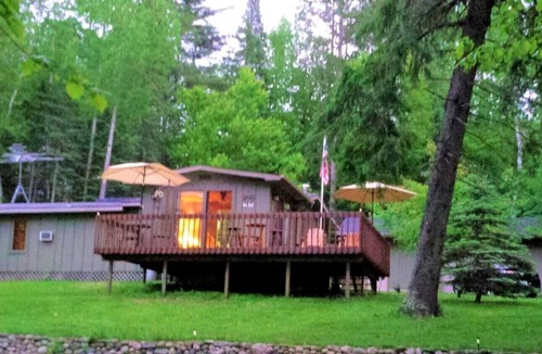 Remer House | Quiet, cozy, private lake cottage