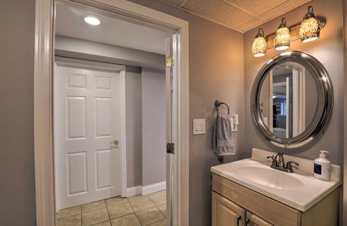 North Wilmington House | Quiet Getaway - 19 Miles to Downtown Boston!
