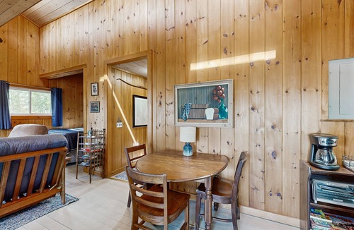Ellsworth Cottage | Quiet lakefront cottage with a firepit, private beach, & two kayaks