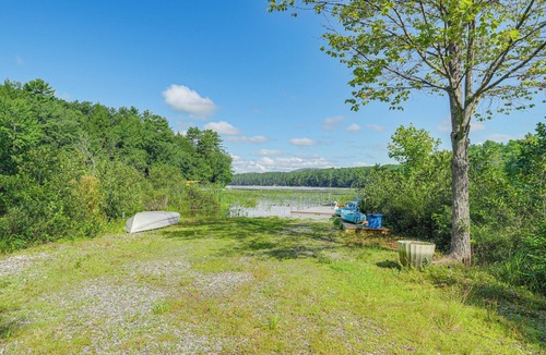 Raymond Cottage | Quiet & Remote Cottage on Panther Pond!