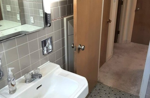 Indianapolis Bed & Breakfast | Quiet, tranquil neighborhood, easy city access