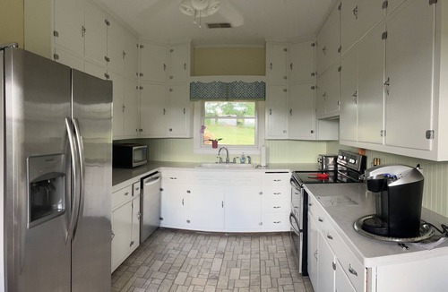Lexington House | Quiet Two Bedroom House
